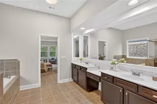 490 Brookwood Estates Dr, Alpharetta, GA 30005 - Photo 17