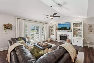 649 Radford Circle, Woodstock, GA 30188 - Photo 9