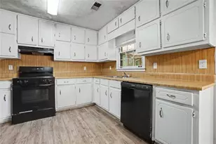 20 Lakeside Dr, Ellenwood, GA 30294 - Photo 15