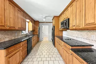 5385 Seaton Way, Dunwoody, GA 30338 - Photo 11