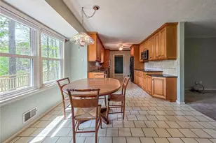5385 Seaton Way, Dunwoody, GA 30338 - Photo 9