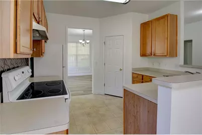 5847 Landers Loop, Fairburn, GA 30213 - Photo 11