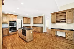 7445 Laurel Oak Dr, Suwanee, GA 30024 - Photo 11