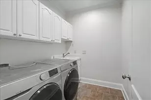 3880 Stratford Walk Circle NE, Atlanta, GA 30342 - Photo 33