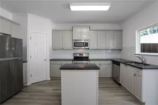 1488 Liberty Pkwy NW, Atlanta, GA 30318 - Photo 5