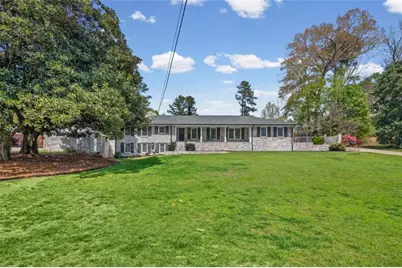 2808 Beverly Hills Drive, Marietta, GA 30068 - Photo 3