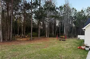 101 Fenwick Mnr Dr, Lagrange, GA 30241 - Photo 3