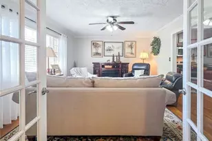 636 Holly Dr, Gainesville, GA 30501 - Photo 9