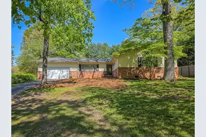 636 Holly Drive, Gainesville, GA 30501 - Photo 3