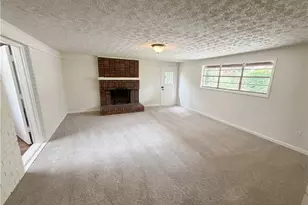 6372 S Skyline Dr, Douglasville, GA 30135 - Photo 3