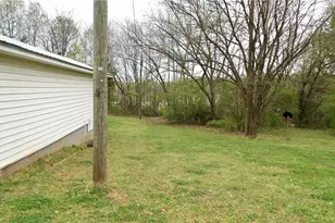 186 Railroad Ave, Lula, GA 30554 - Photo 37