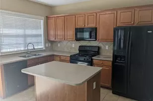 8730 Radford Ln, Suwanee, GA 30024 - Photo 7