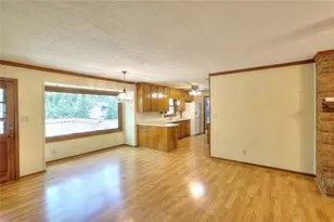 2439 Ellis Ct, Snellville, GA 30078 - Photo 13