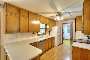 2439 Ellis Ct, Snellville, GA 30078 - Photo 5