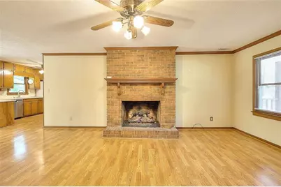 2439 Ellis Court, Snellville, GA 30078 - Photo 9