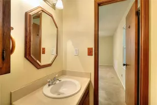 2439 Ellis Ct, Snellville, GA 30078 - Photo 17