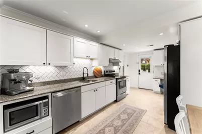 738 Woodson Street SE, Atlanta, GA 30315 - Photo 13