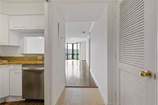 2870 Pharr Ct S NW, Atlanta, GA 30305 - Photo 3