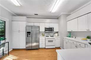 145 Riversong Dr, Alpharetta, GA 30022 - Photo 9