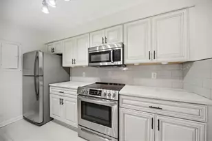 26 Arpege Way NW, Atlanta, GA 30327 - Photo 13