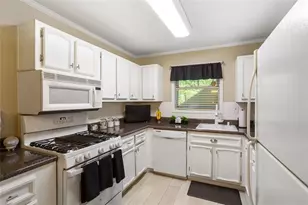 306 Countryside Pl SE, Smyrna, GA 30080 - Photo 3