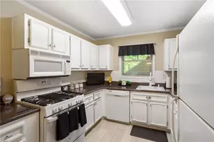 306 Countryside Pl SE, Smyrna, GA 30080 - Photo 11