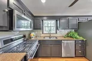 3218 Richwood Dr, Duluth, GA 30096 - Photo 9