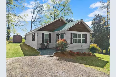 181 Forest Avenue, Toccoa, GA 30577 - Photo 1