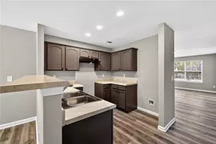 1065 Maple Valley Ct, Union City, GA 30291 - Photo 13