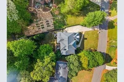 4815 Kitty Hawk Drive NE, Atlanta, GA 30342 - Photo 93