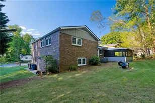 2945 Whisperwood Trail, Atlanta, GA 30344 - Photo 33