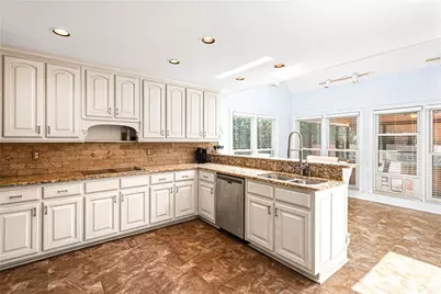 2521 Summeroak Drive, Tucker, GA 30084 - Photo 15