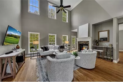 1025 Boxwood Lane, Canton, GA 30114 - Photo 11