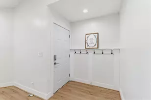 708 Parkaire Crossing, Marietta, GA 30068 - Photo 3