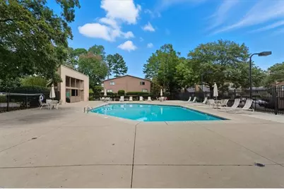 708 Parkaire Crossing, Marietta, GA 30068 - Photo 5