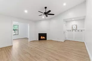 708 Parkaire Crossing, Marietta, GA 30068 - Photo 3