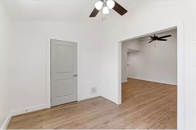 708 Parkaire Crossing, Marietta, GA 30068 - Photo 5