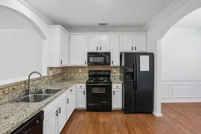 6194 Thorncrest Drive, Tucker, GA 30084 - Photo 9