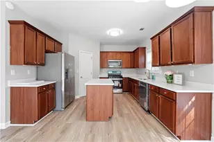 568 Austin Creek Dr, Buford, GA 30518 - Photo 9