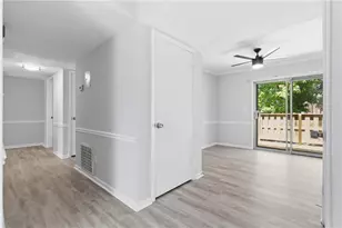 5560 Kingsport Dr NE, Atlanta, GA 30342 - Photo 7