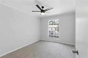 5560 Kingsport Dr NE, Atlanta, GA 30342 - Photo 11