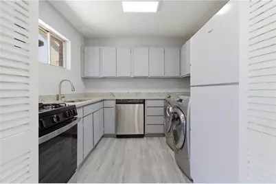 5560 Kingsport Drive NE #27, Atlanta, GA 30342 - Photo 11