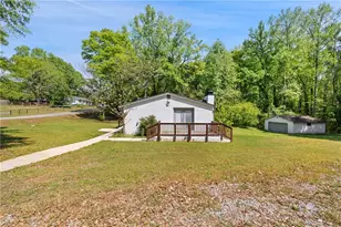 11 Swan Dr, Newnan, GA 30263 - Photo 3