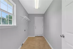 388 Royal Ct, Jackson, GA 30233 - Photo 17