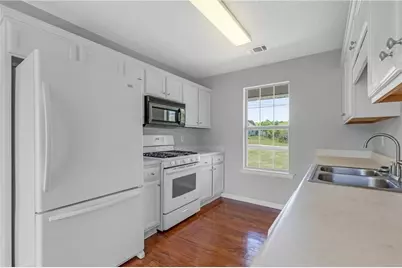 388 Royal Court, Jackson, GA 30233 - Photo 3