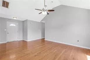 388 Royal Ct, Jackson, GA 30233 - Photo 9