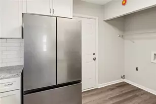 1776 N Olympian Way SW, Atlanta, GA 30310 - Photo 9