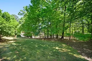 7805 N Spalding Lake Dr, Sandy Springs, GA 30350 - Photo 47