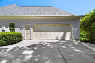 7805 N Spalding Lake Dr, Sandy Springs, GA 30350 - Photo 43