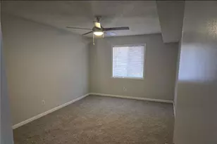 1717 Centra Villa Dr SW, Atlanta, GA 30311 - Photo 9